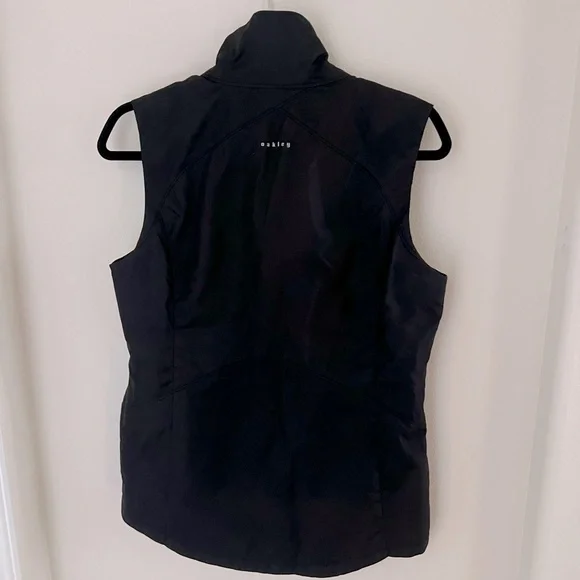 Oakley vest size S, lined athletic type see pics for detail/size - Picture 2 of 3